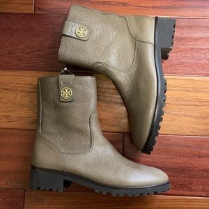 NWOT Tory Burch booties 8 - lowest price (no offers)
